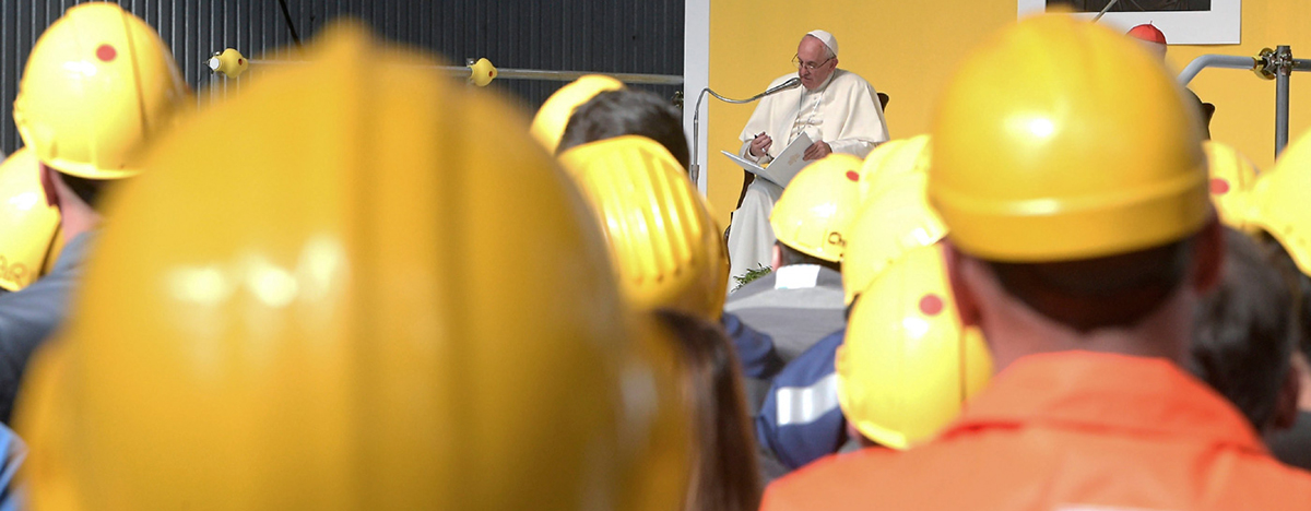 http://www.ihu.unisinos.br/images/ihu/2017/05/29_05_francisco_trabalhadores_genova_foto_losservatore_romano.jpg