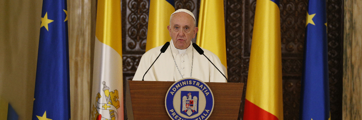 Resultado de imagem para "Não há democracia com fome, nem desenvolvimento com pobreza, nem justiça na desigualdade", afirma Papa Francisco