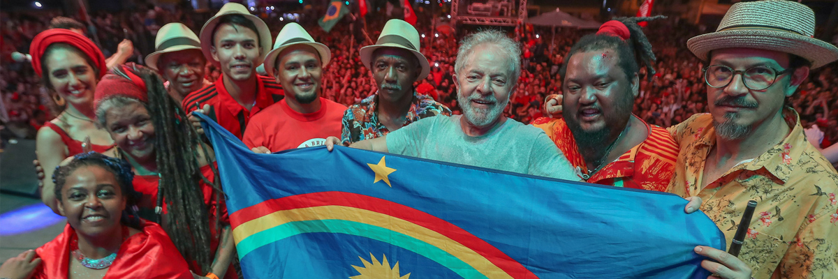 Depressão vertiginosa que o Brasil atravessa também é herança da esquerda, diz Le Monde