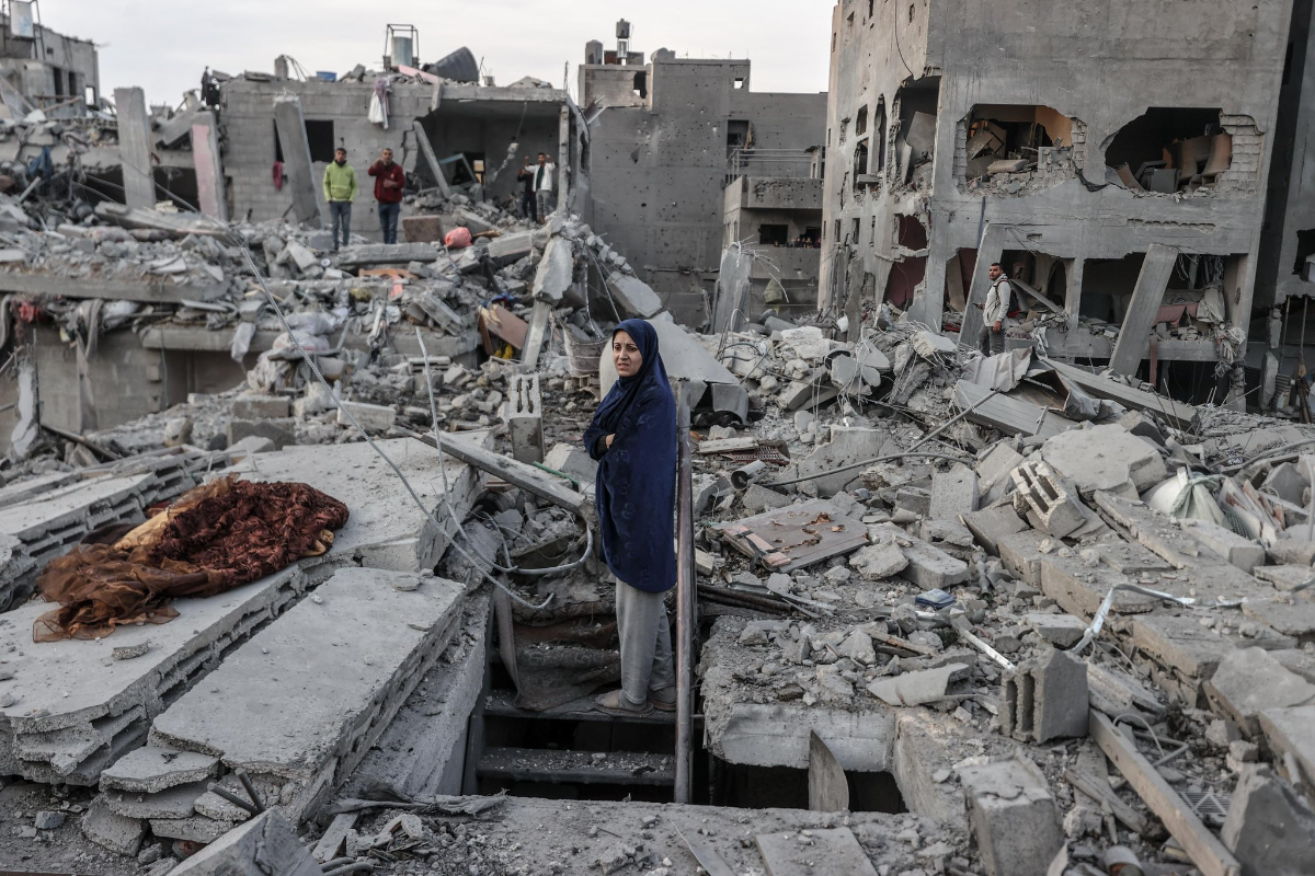 Sempre à beira de se converter em ditaduras, democracias liberais burguesas operam formalmente, via estado de exceção; devir-Gaza do mundo está em curso, sob a coalização EUA-Israel em uma guerra civil planetária