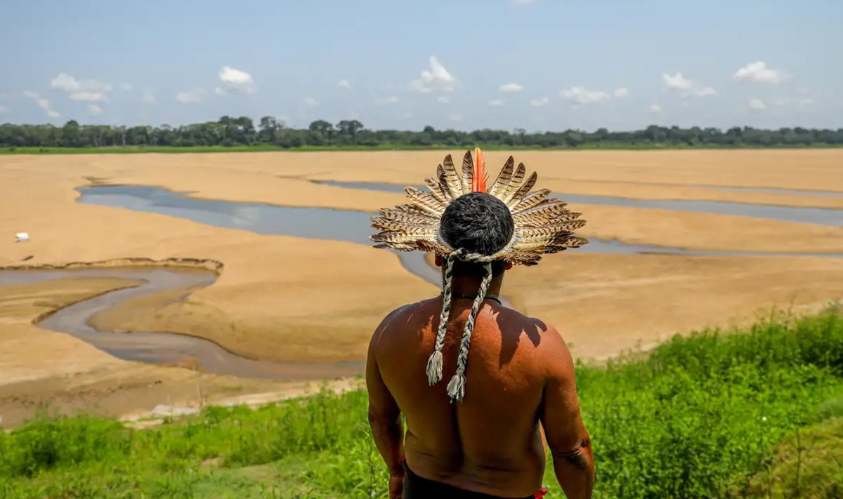 O oxímoro que articula o título da entrevista está na base das reflexões que o autor traz sobre levarmos a sério o pensamento e os modos de vida dos Outros, não por acaso nossos povos indígenas, cuja literatura e a antropologia são caminhos que levam a novos horizontes