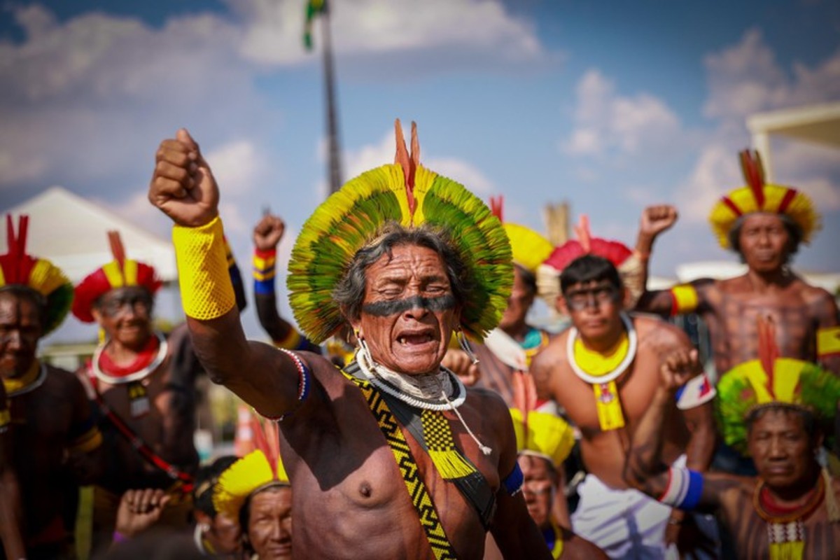 Enquanto o Estado brasileiro reluta em reconhecer os direitos dos povos indígenas, comunidades se organizam de modo autônomo na Amazônia, diz o geógrafo