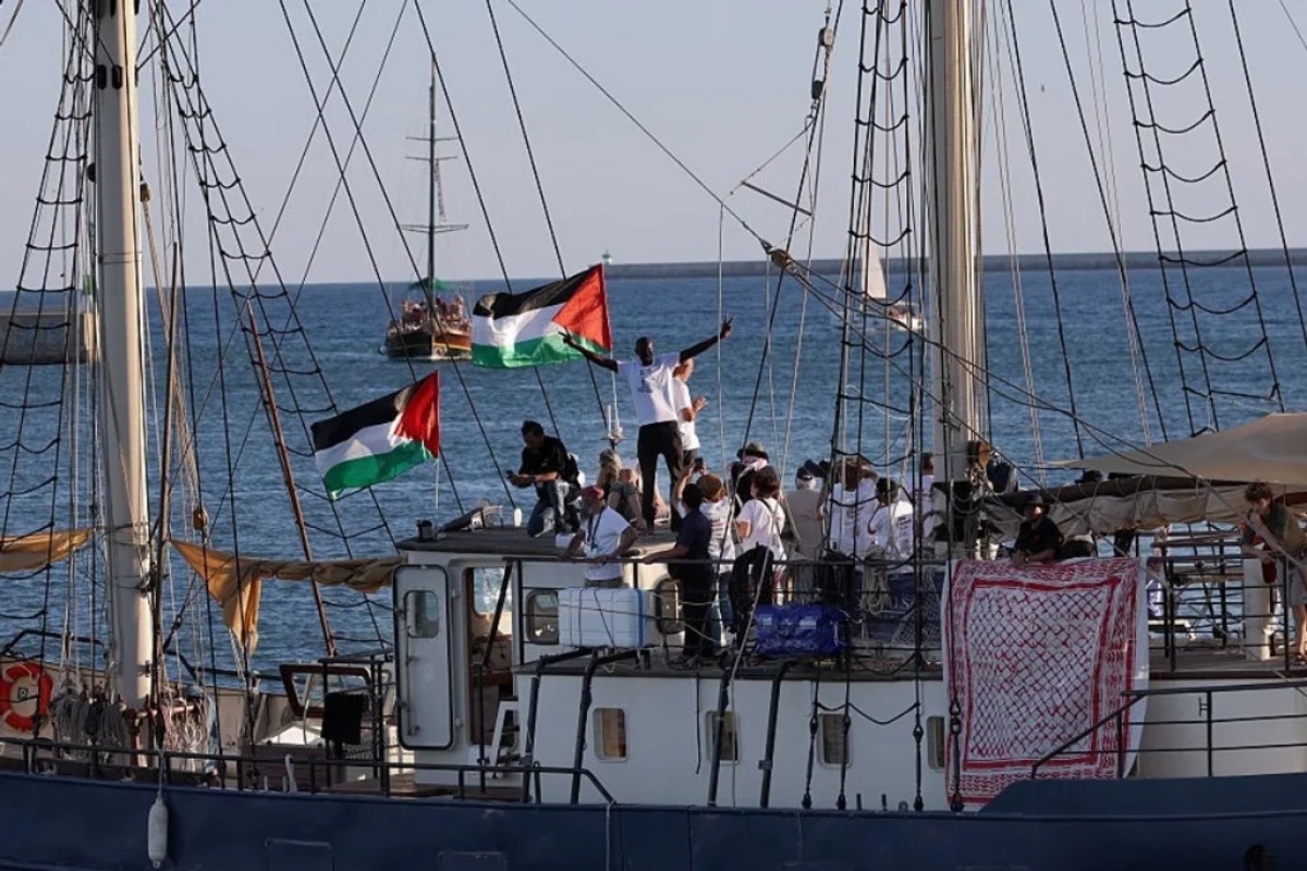 Se Israel intervier na missão humanitária da flotilha, diz ativista gaúcha que está a bordo do Spectre, “o país cometerá mais um crime porque a flotilha não está cometendo nenhuma ilegalidade. Ela está amparada em todas as leis do Direito Internacional”