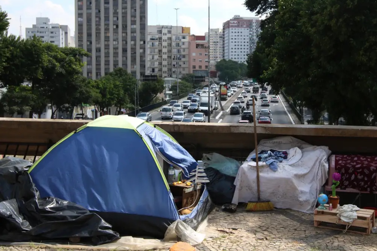 “A emergência da extrema-direita não é compreensível sem o investimento que bilionários fizeram nela mundo afora”, afirma o cientista político