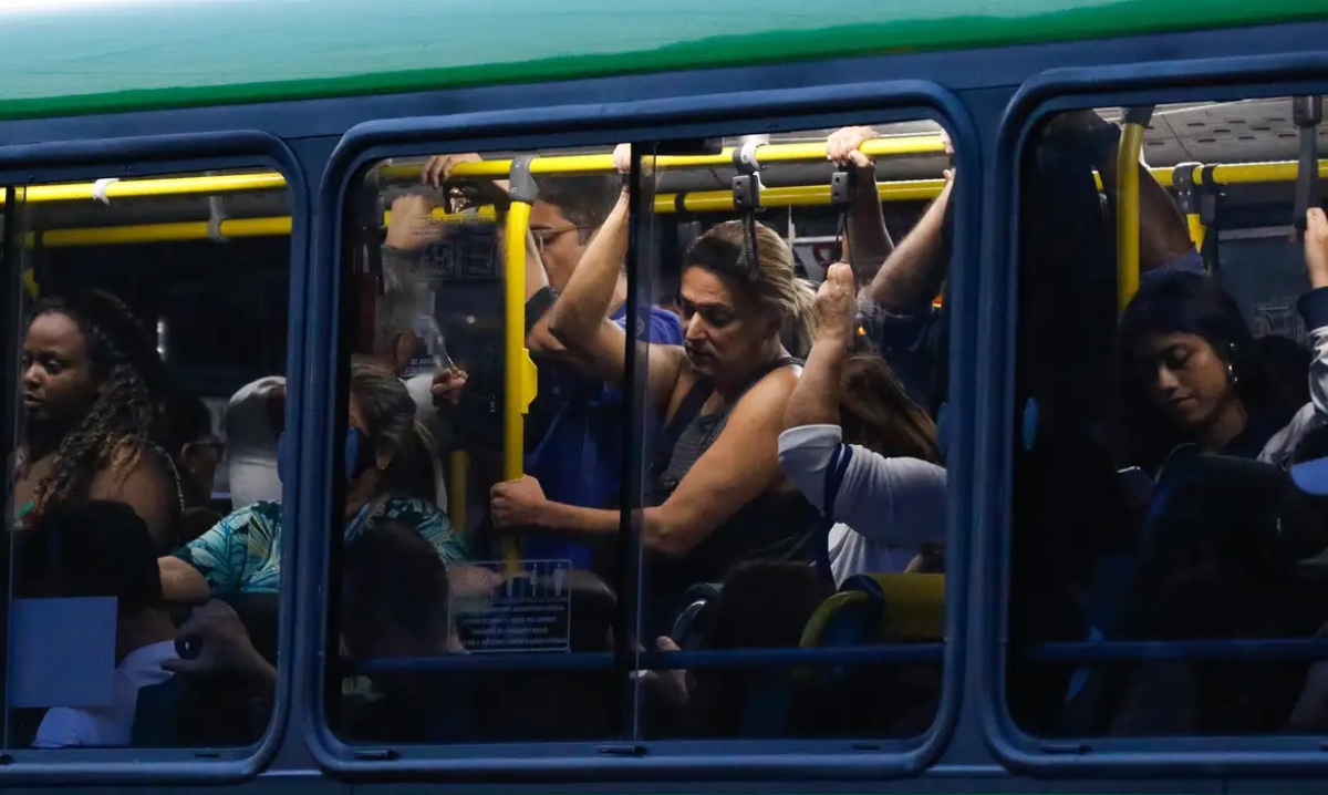 A polarização política que se observa no país dias antes das eleições pode ser explicada pelo “ressentimento social” de uma “sociedade já devastada e abandonada pela institucionalidade”, diz o economista 